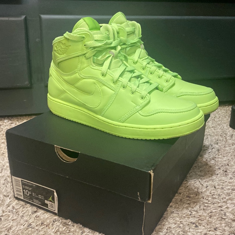 Air Jordan 1 Mid AJKO Billie Eilish 10.5W/9M